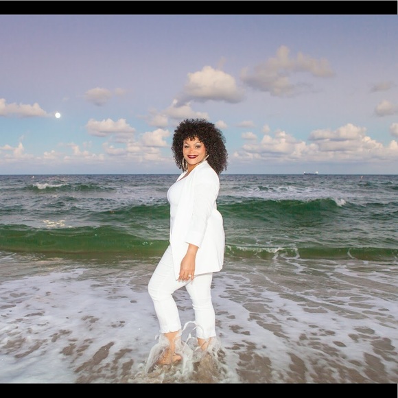 Meet your Posher, Tiffany - Picture 4 of 8